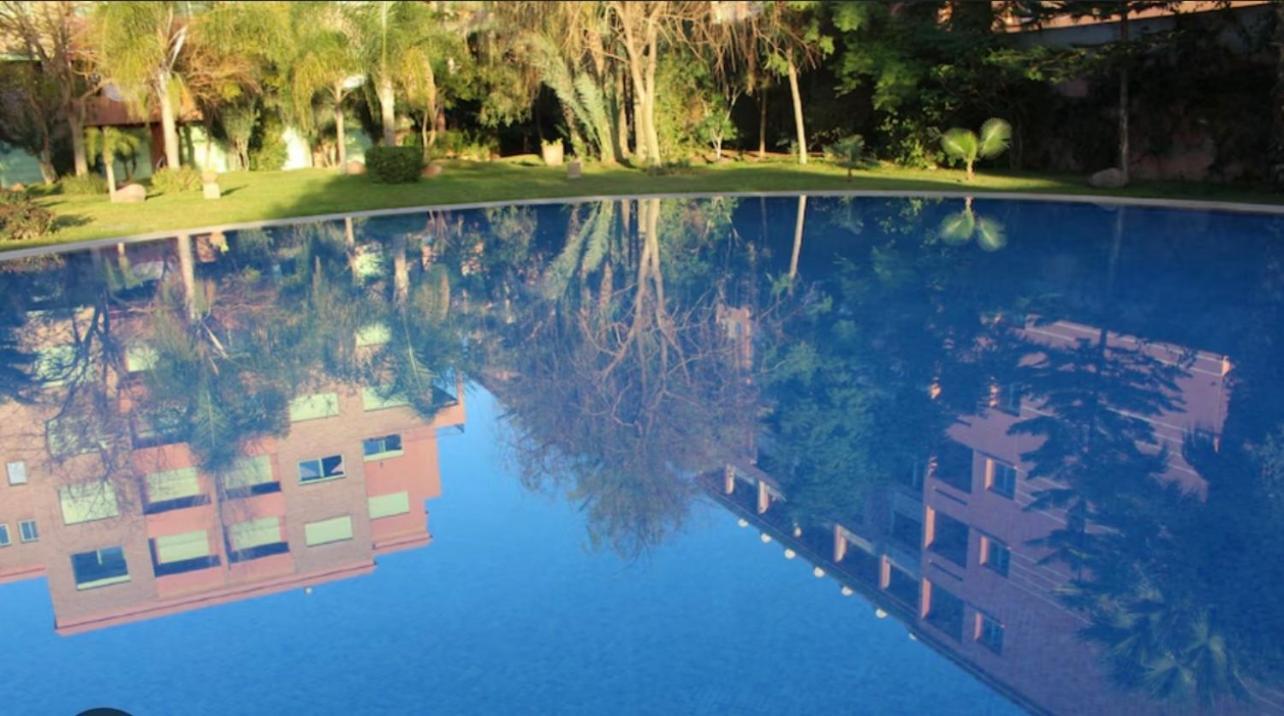 Logement De Luxe Avec Piscine, Hivernage 마라케시 외부 사진